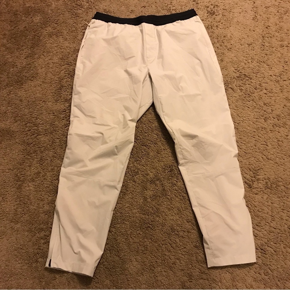 BP  (Banana Republic) NWOT MOTION TECH JOGGER